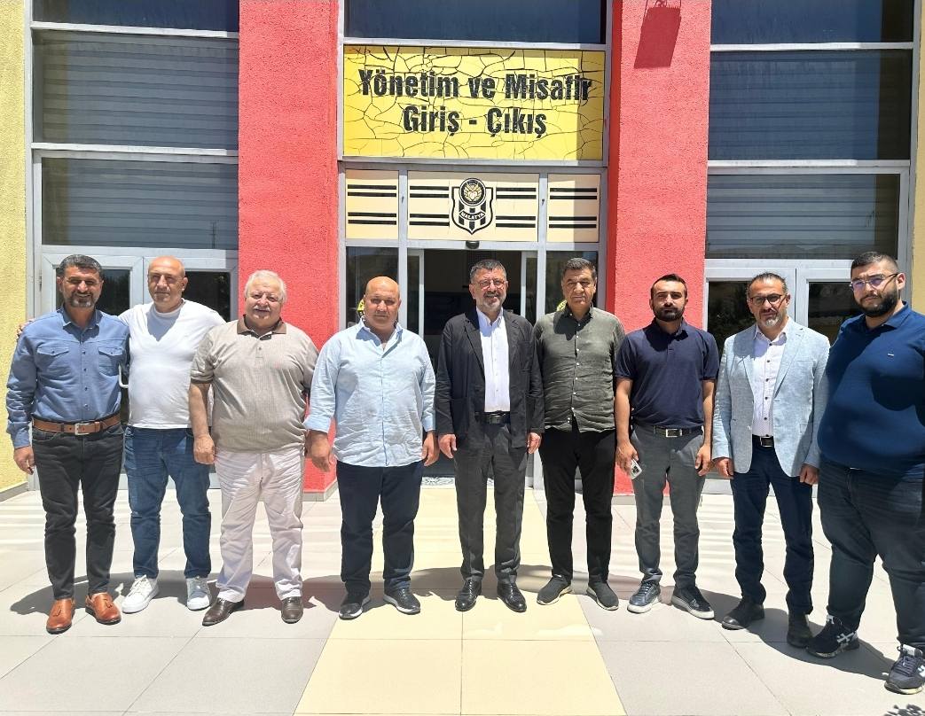 Karadağ: Eski Yönetimin üzerine düşeni yapmasını bekliyoruz
