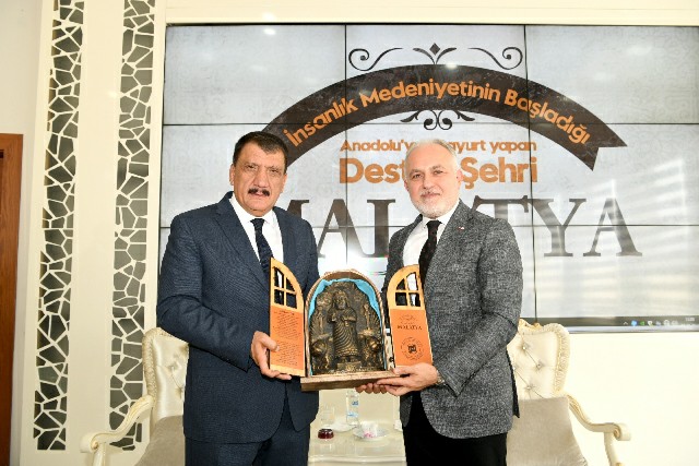 Kızılay Başkanı Dr. Kınık: Bin Kişi İstihdam Edeceğiz