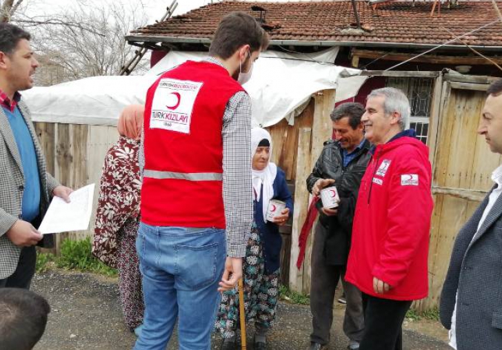 KIZILAY VEFA SOSYAL DESTEK GRUBU İLE GÖREV BAŞINDA