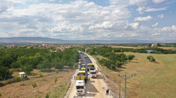 Kuyulu'nun Yolu Asfaltlanıyor