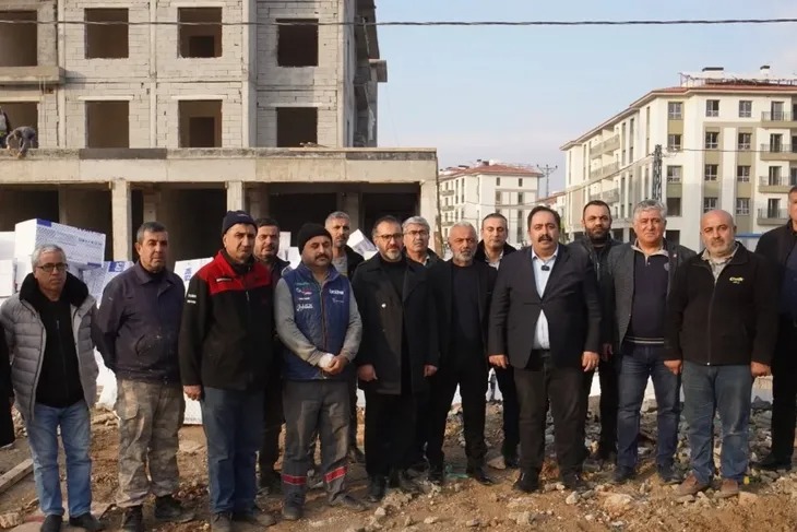 Küçük Sanayi Esnafına Konut Altı Dükkanlar Verildi