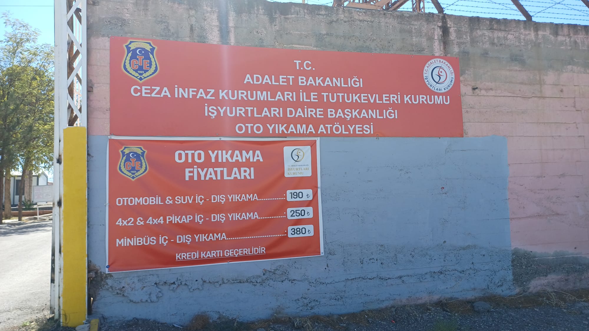 Malatya'da Mahkumlar Oto Yıkamaya Başladı