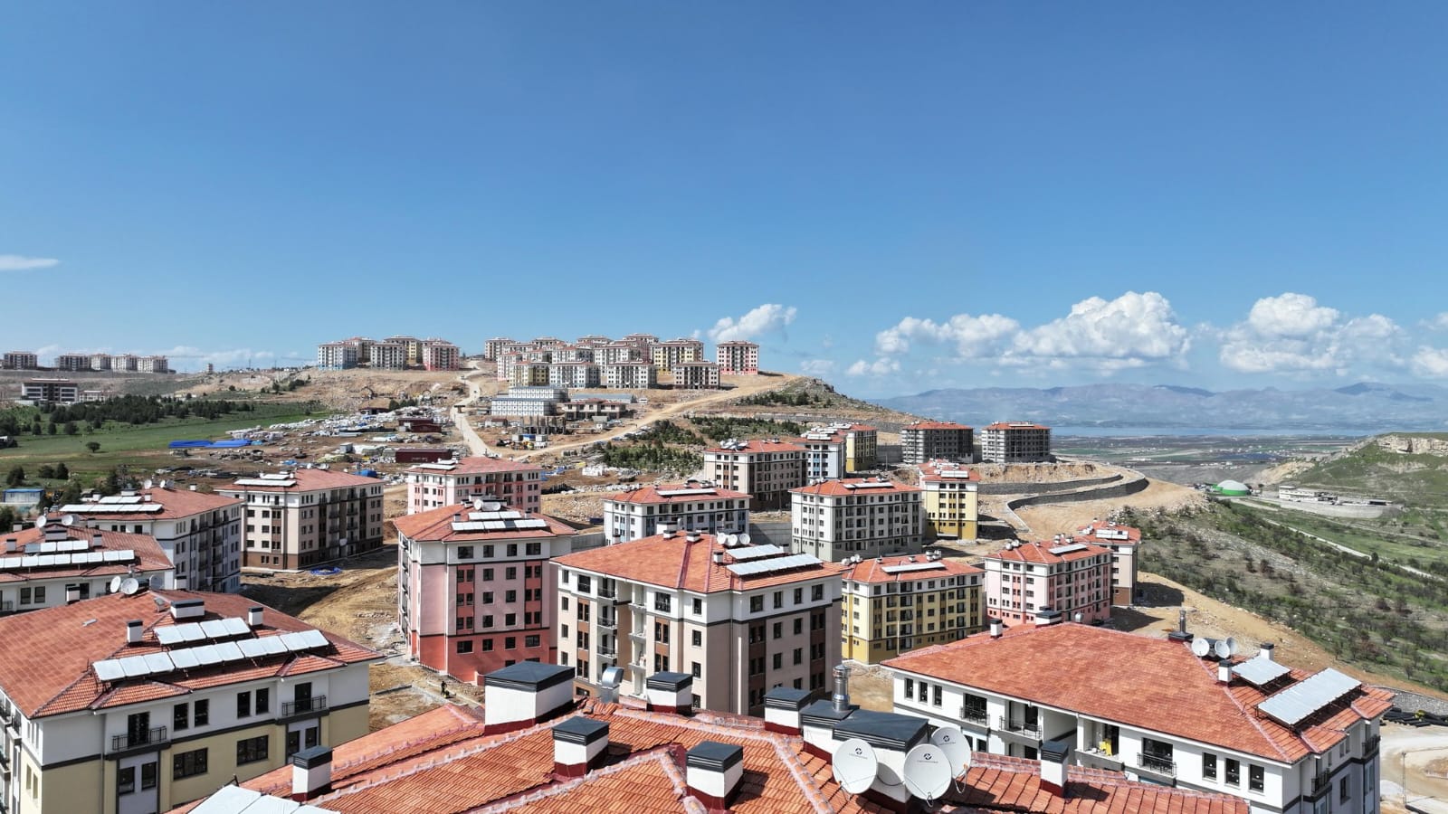 Malatya'da 100 Bin 416 konut ve işyerinin inşaatı sürüyor