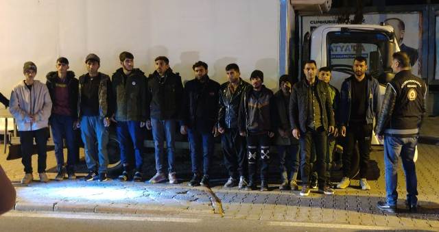 Malatya'da 11 Afganlı Göçmen Yakalandı
