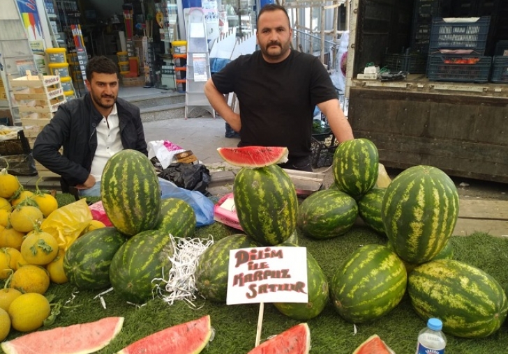 Malatya'da Dilimle Karpuz Satışı