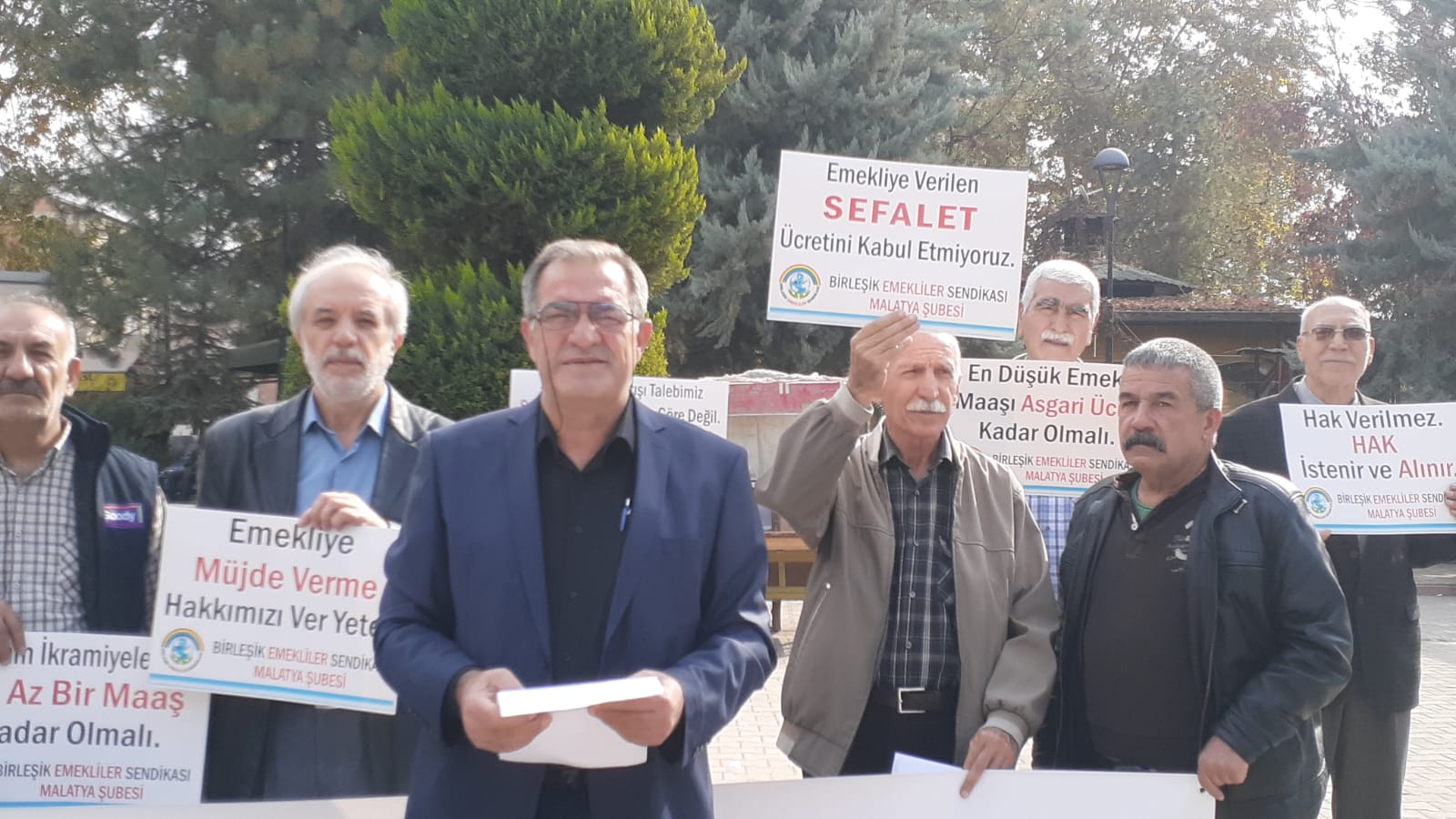 Malatya'da Emekliler Maaşlarda Adalet İstedi