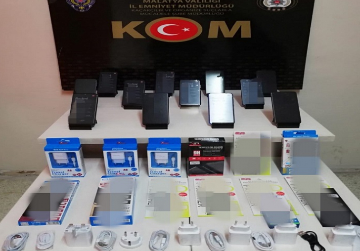 Malatyada Kaçak Telefon Ele Geçirildi