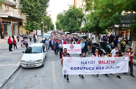 Malatya'da Koruyucu Aile Günü Kortej Yürüyüşü