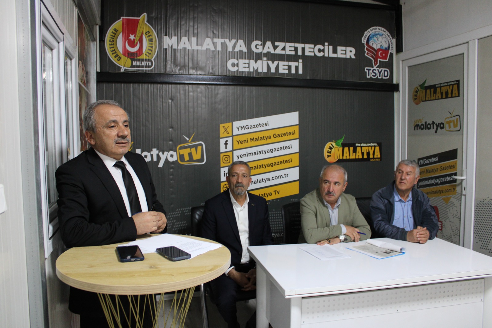 Malatya Gazeteciler Cemiyeti 15. Genel Kurulunu Konteynır da Yaptı