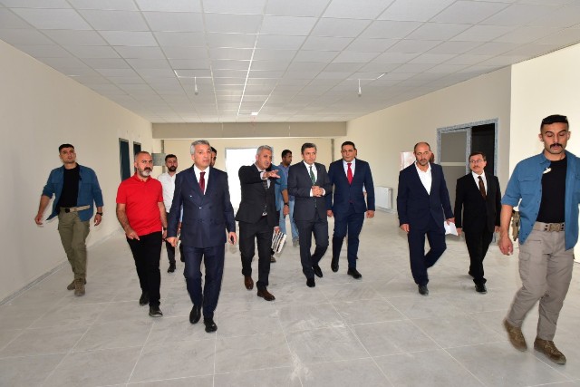 Malatya Valisi Şahin, Organize Sanayi Bölgesini Ziyaret Etti