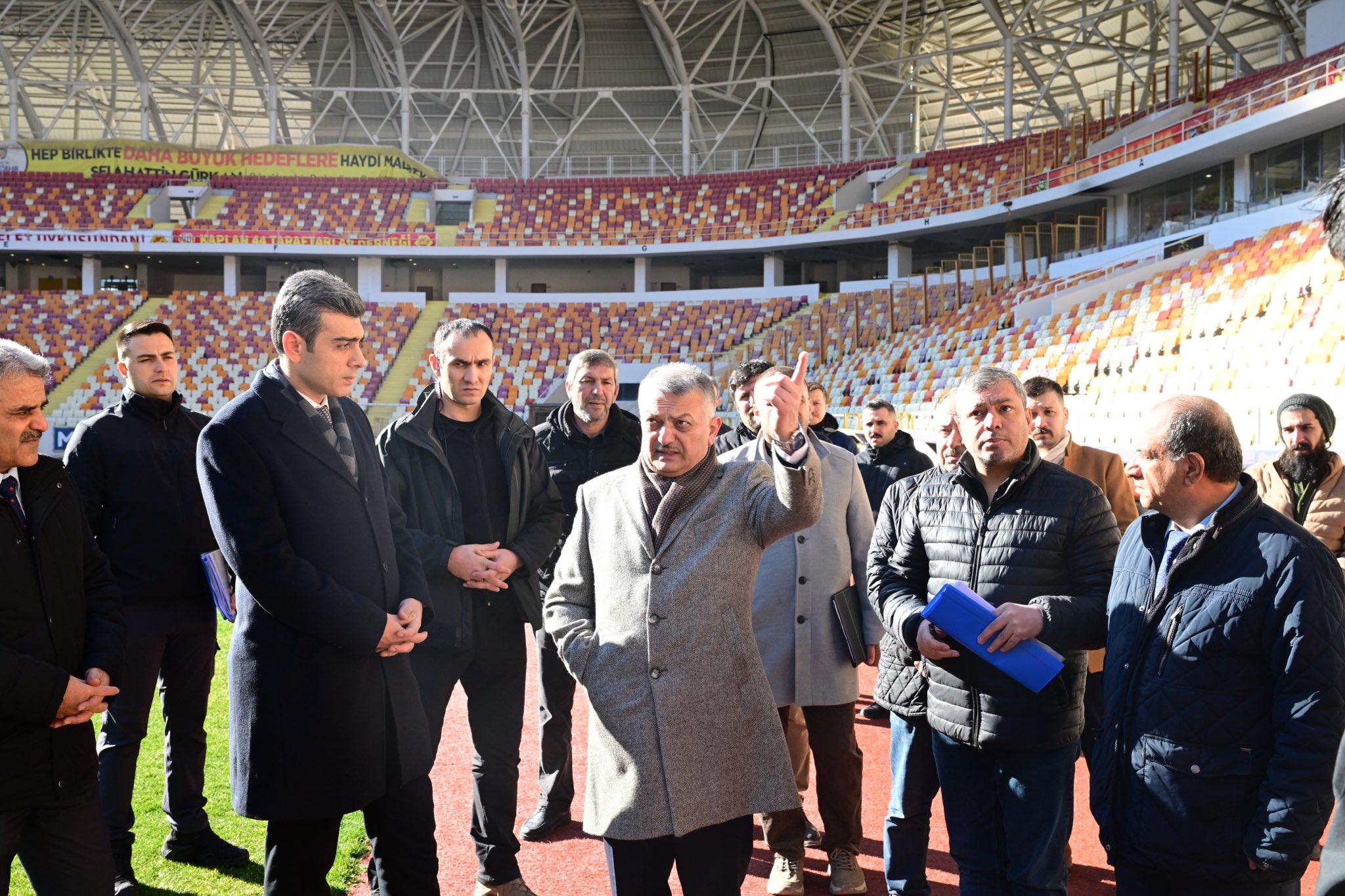 Malatya Valisi Stadı  Gezdi, Onarım İçin Talimat Verdi
