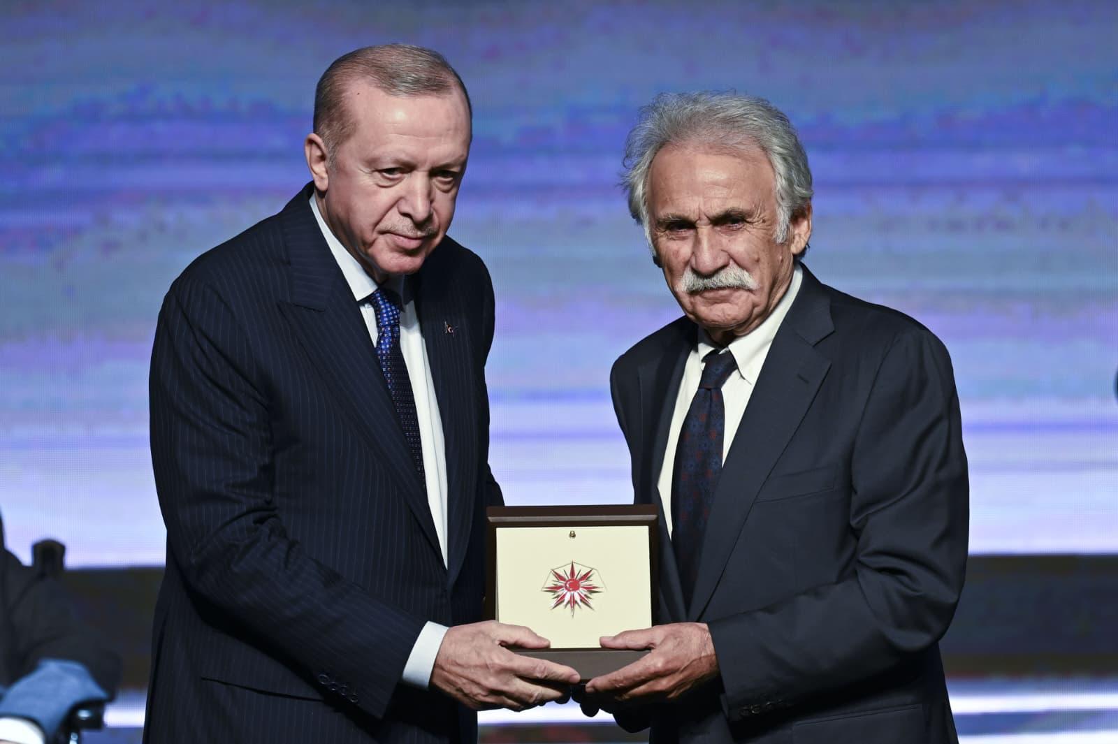 Malatyalı Prof. Dr. Fahri Işık, büyük ödüle layık görüldü