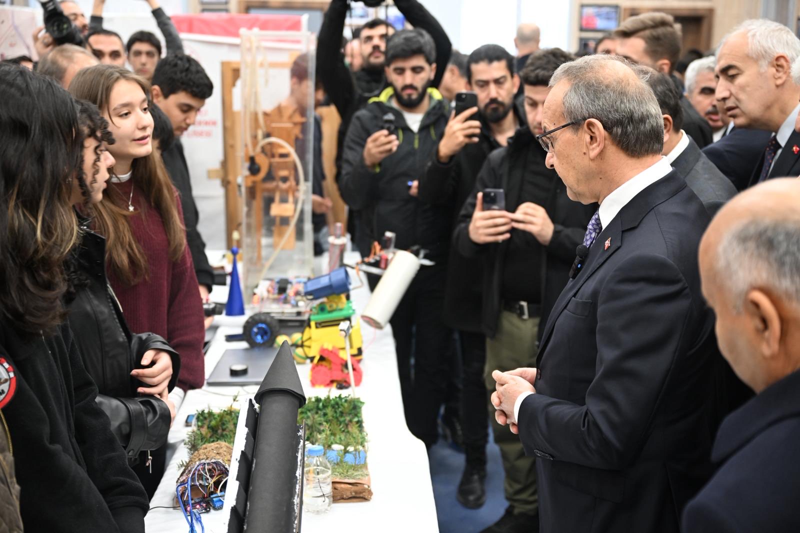 Milli Teknoloji Hamlesi Sergisine İlgi Var