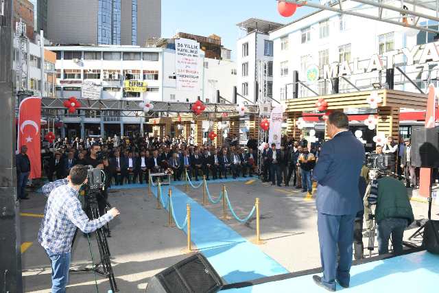 Minibüs ve Otobüs Durakları Törenle Açıldı