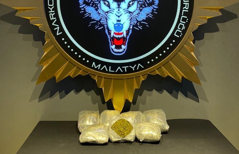 Polis 3 kilo 600 Gr. Skunk Maddesi Ele Geçirdi