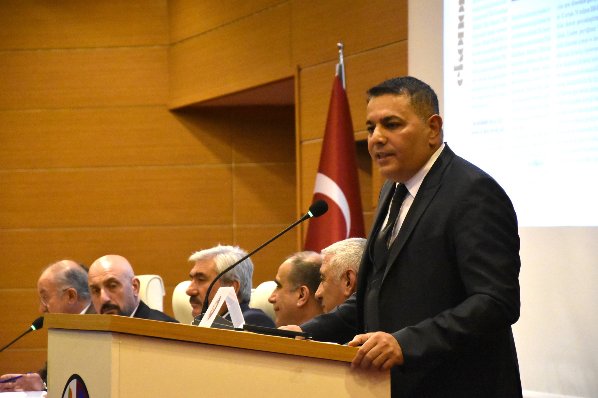 Sadıkoğlu: Malatya'nın gündemi depremin yaralarını sarmak olmalı