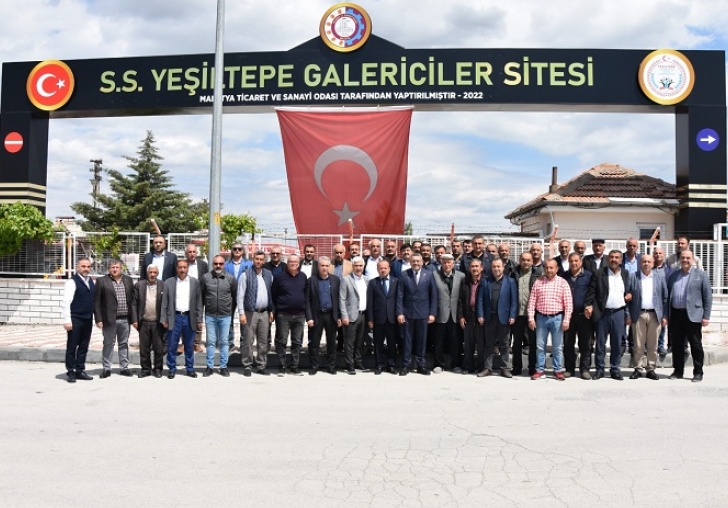 Sadıkoğlu, Yeşiltepe Galericiler Sitesi esnafıyla bir araya geldi