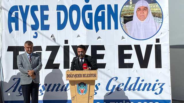 Sanatçı Latif Doğan Annesi Adına  Taziye Evi Yaptırdı