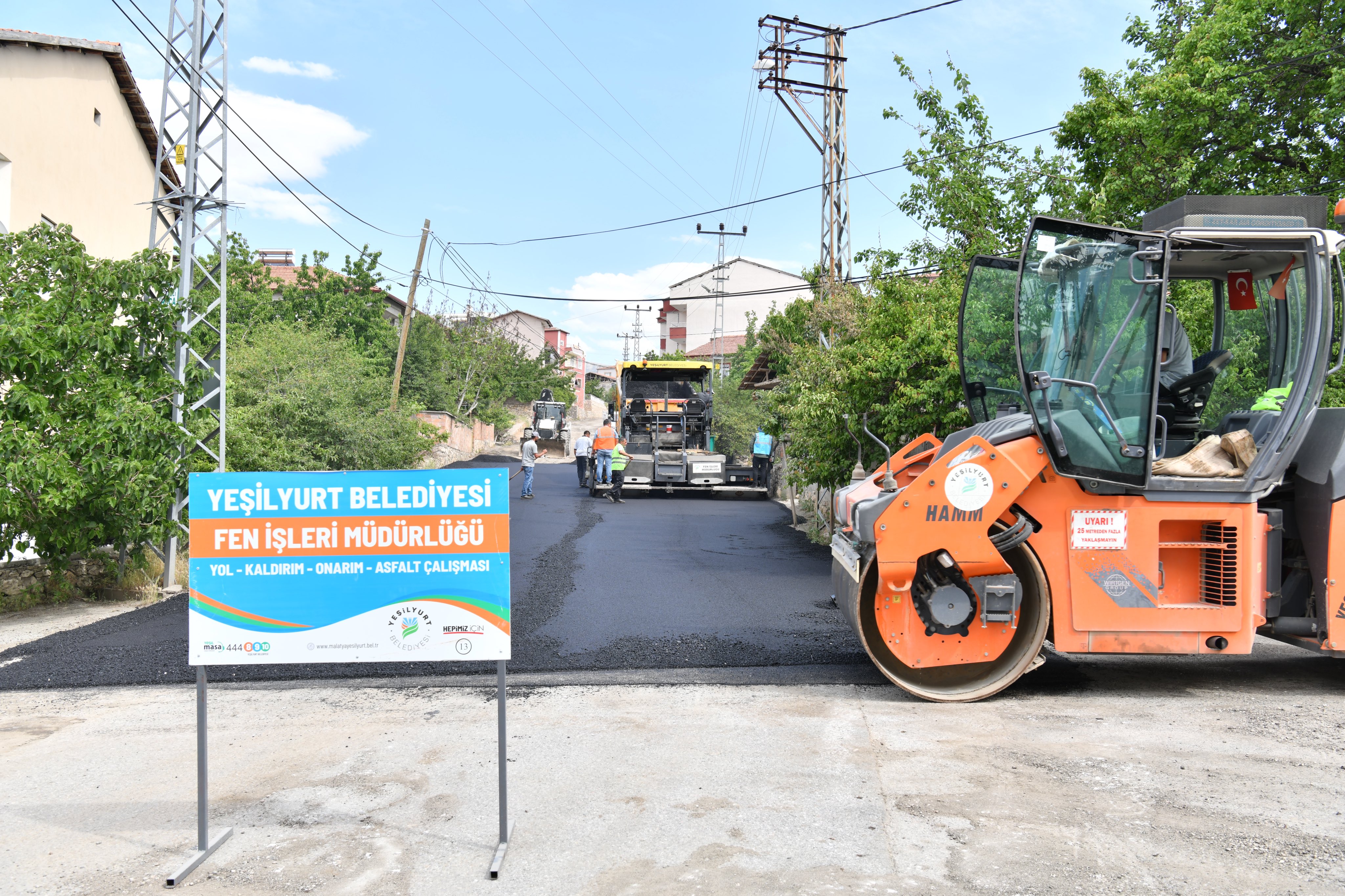 Tecde Mahallesinin Sokakları Asfaltlanıyor