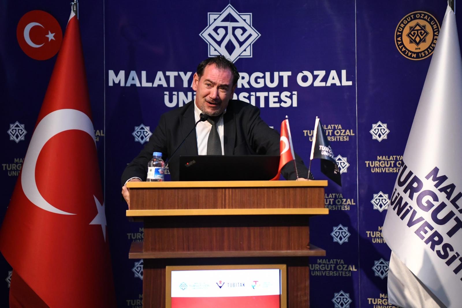Türkiye’nin İlk Uzay Mühendisi Öğrencilerle Buluştu