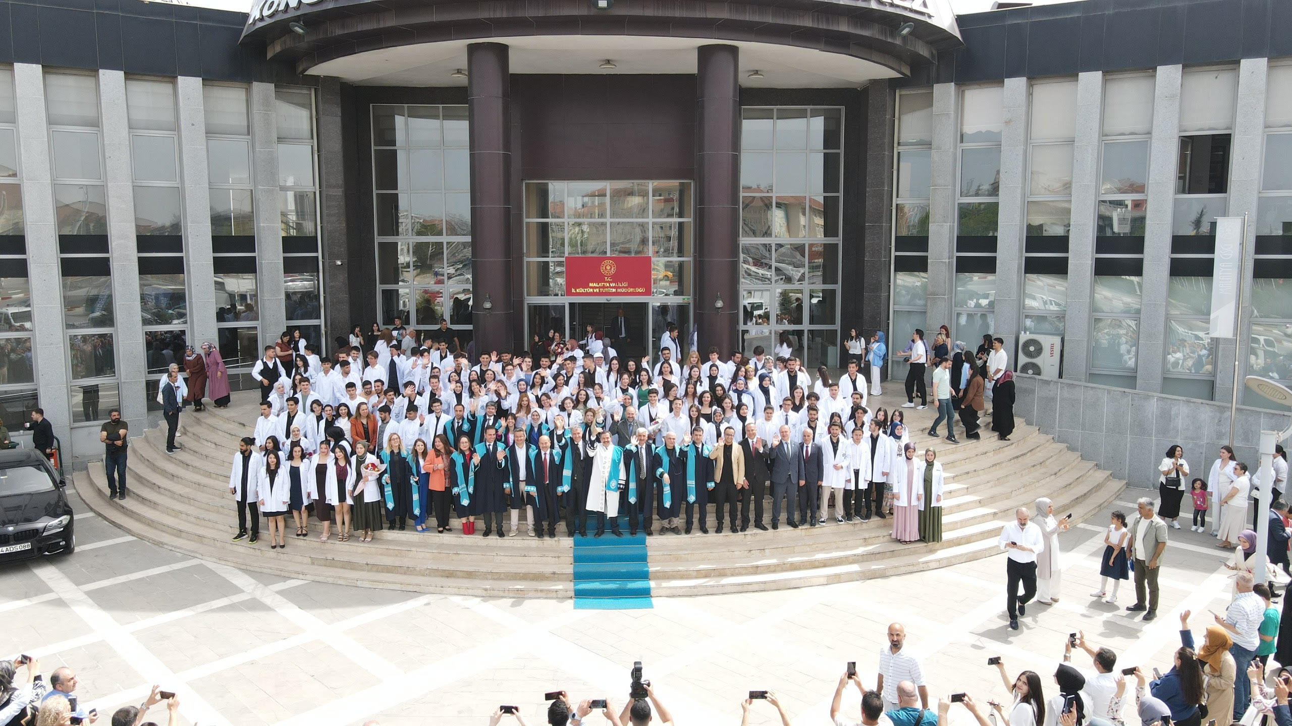 Turgut Özal Üniversitesinde Beyaz Önlük Giyme Töreni