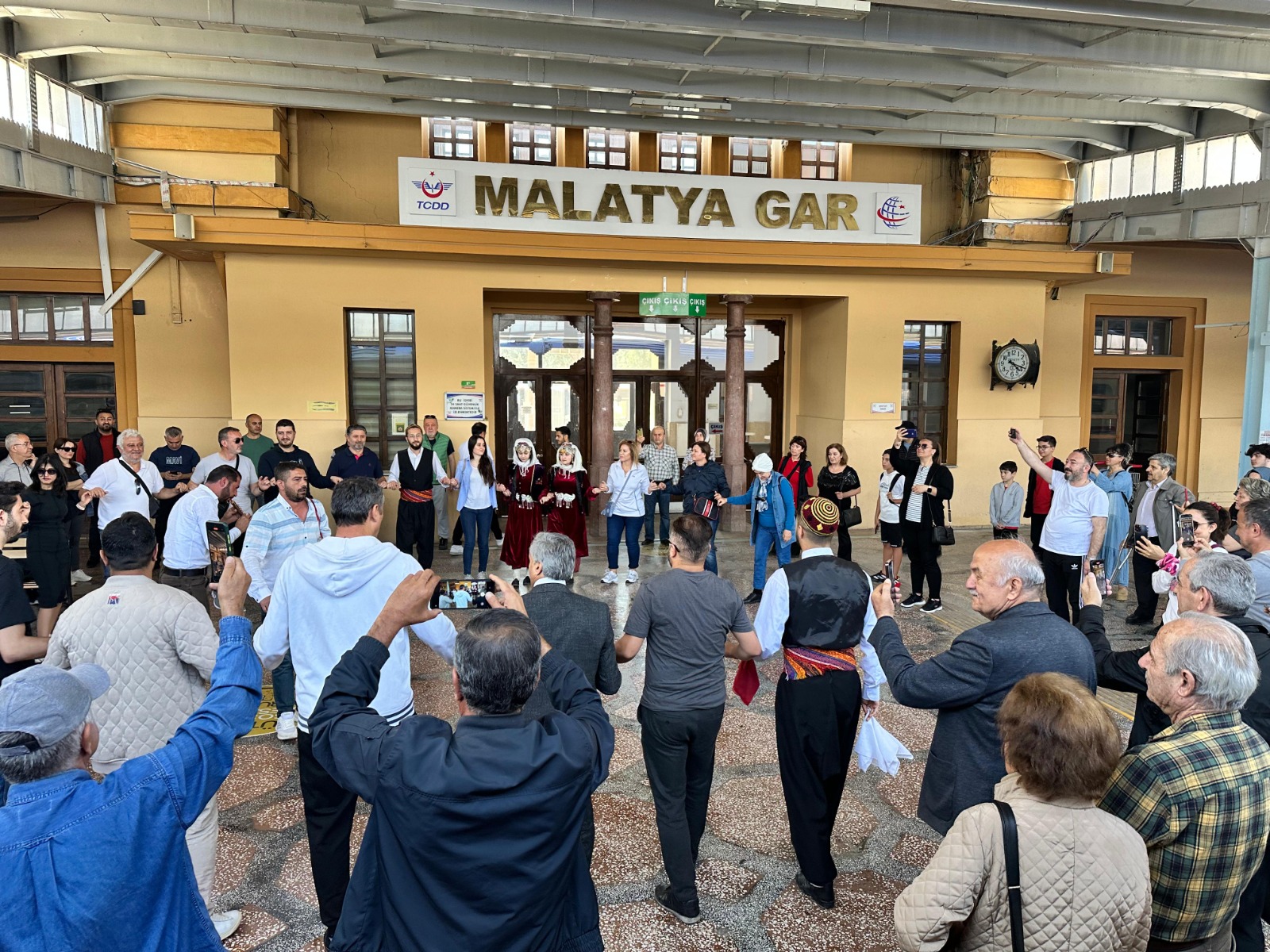 TURİSTİK TREN MALATYA'DA TÖRENLE KARŞILANDI