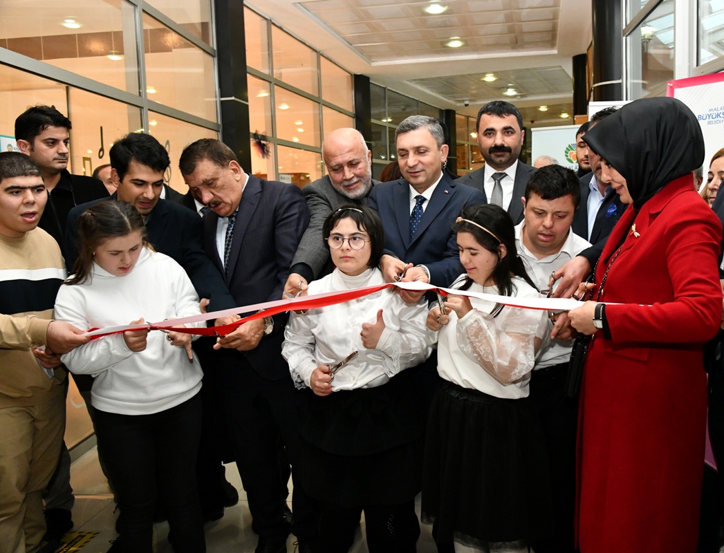 'Tuvalimdeki Ezgiler Sanat Atölyesinin' Açılışı Yapıldı