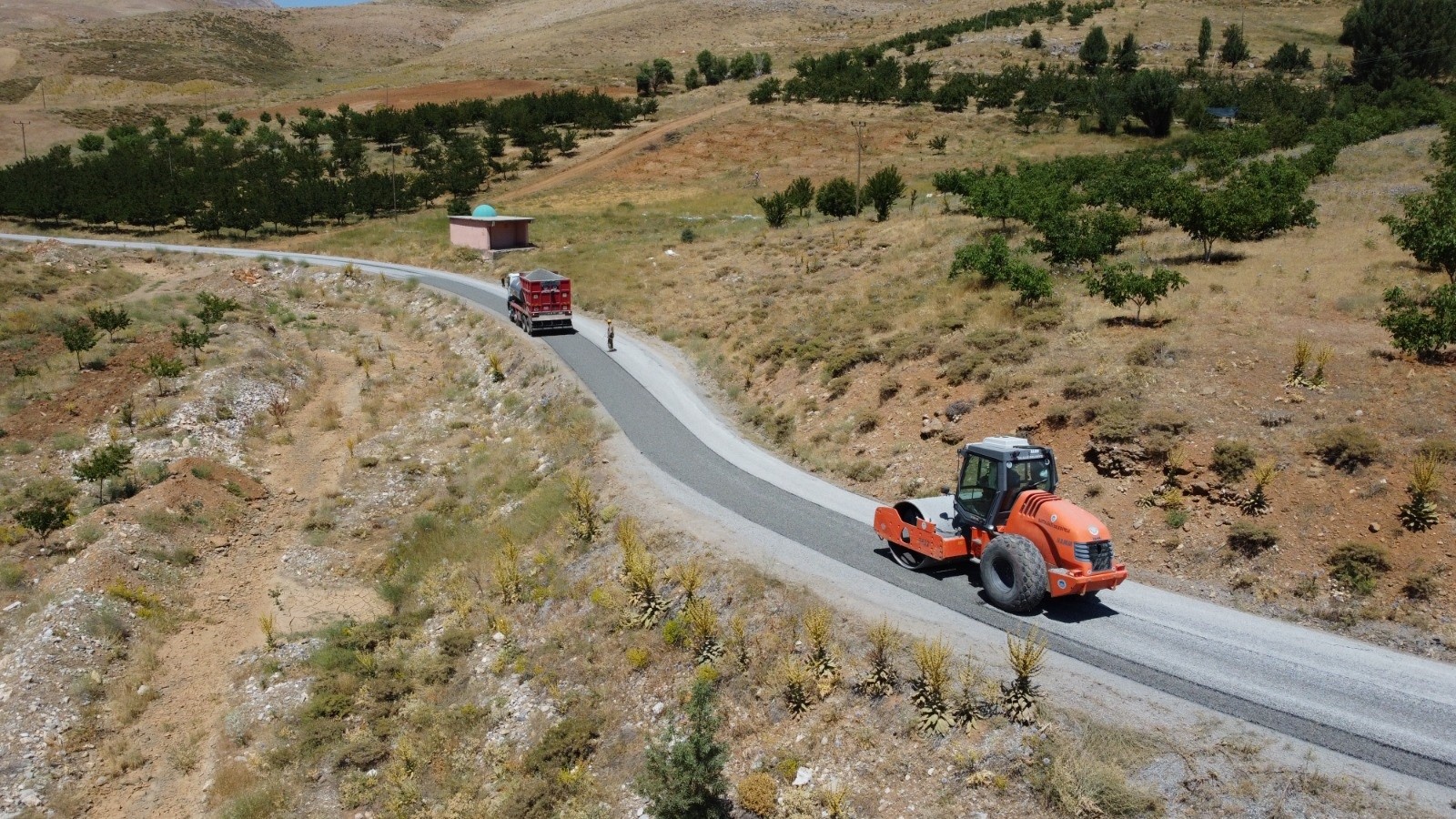 Uluköy'ün Yolu Yapılıyor