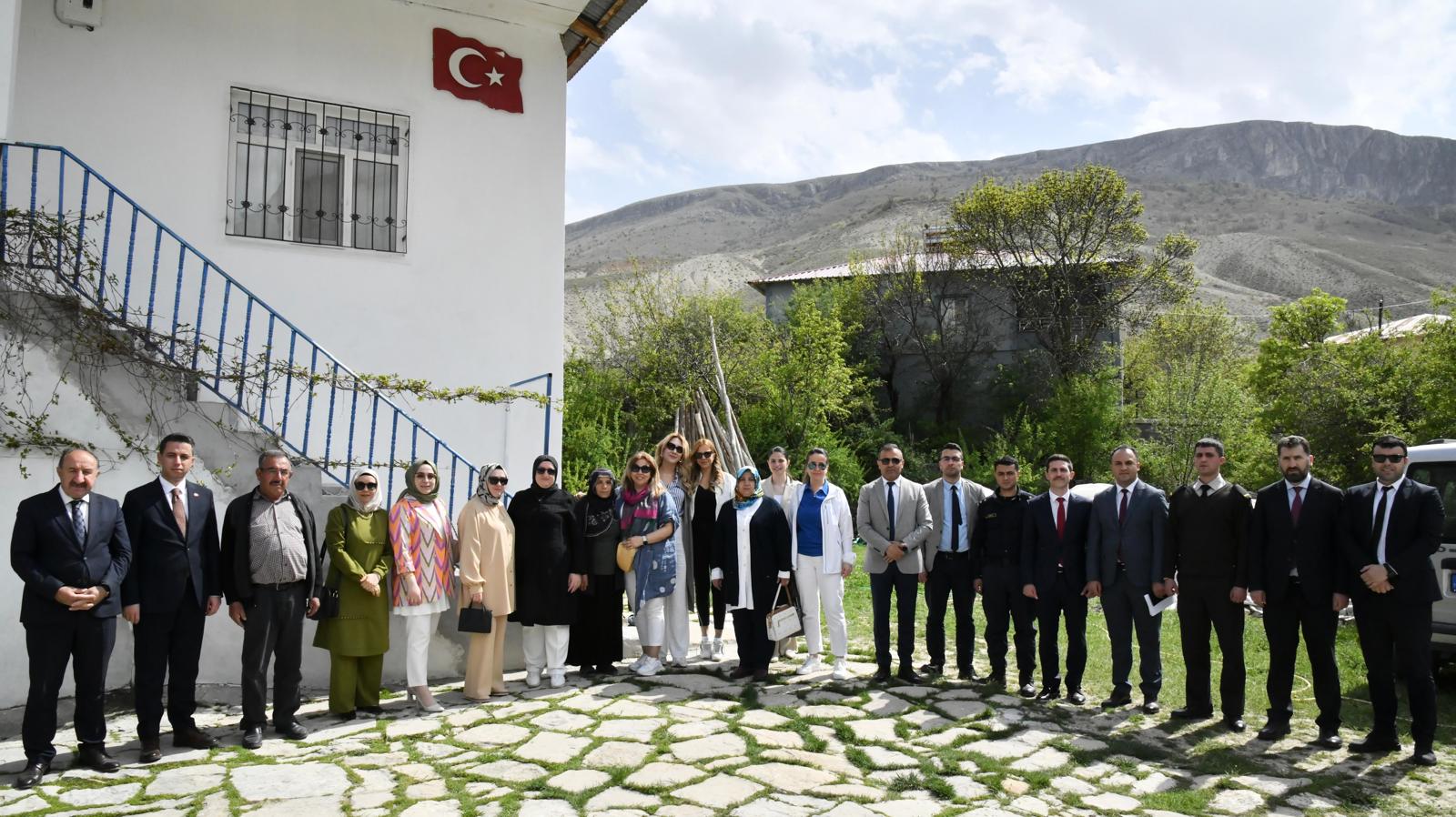 Vali Eşi Hanife Yazıcı’dan Darende'ye Ziyaret