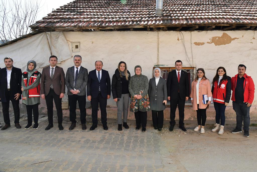 Vali Eşi Hanife Yazıcı'dan Ramazan Ziyareti