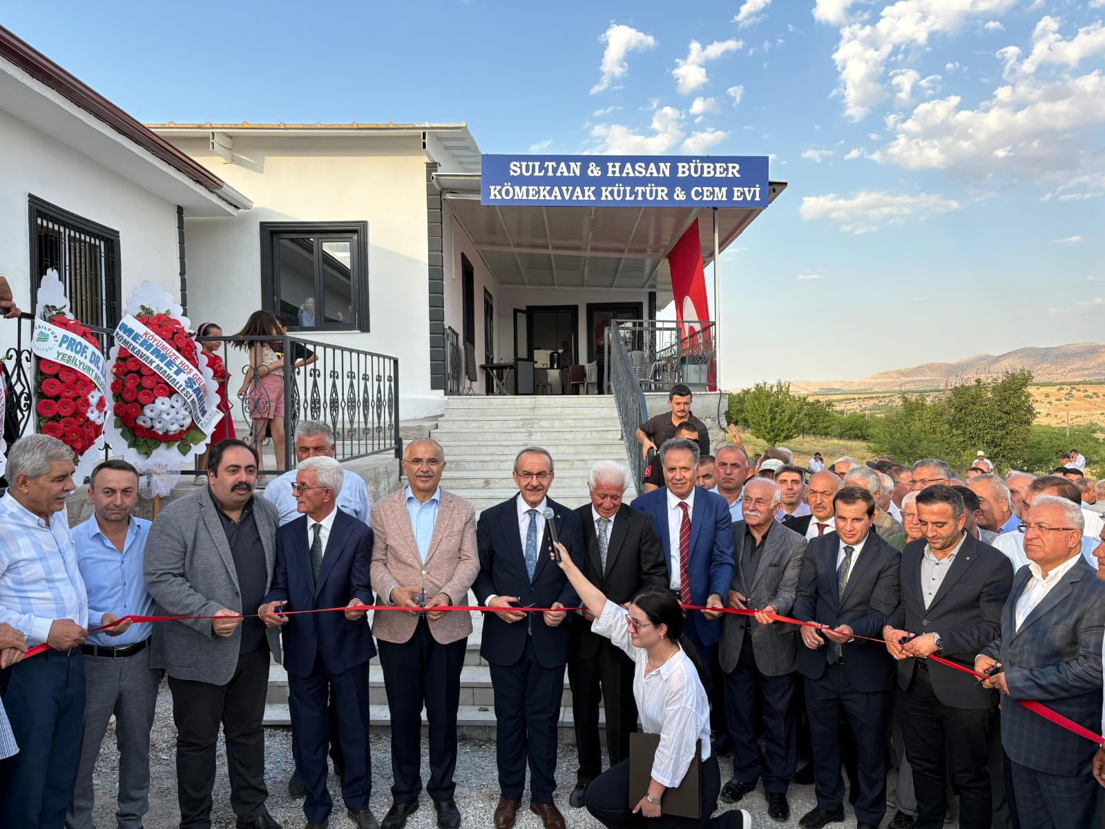Vali Yavuz Akçadağ'da Cemevi Açtı