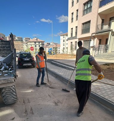 Vali Yavuz Deprem Konutları İçin Whatsap Hattı Oluşturdu