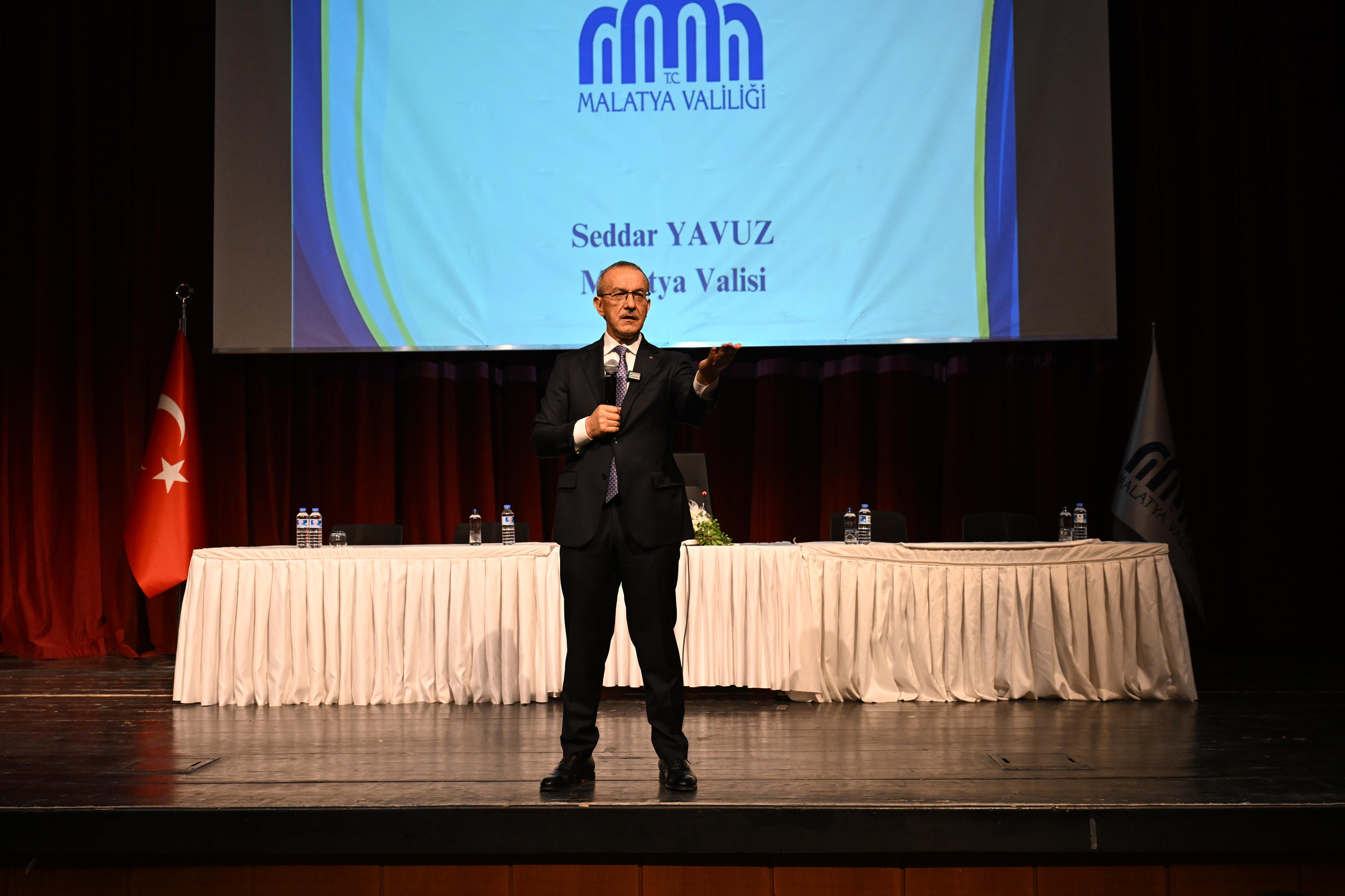 Vali Yavuz, Okulların Güvenlik ve Servis Hizmetlerini Ele Aldı