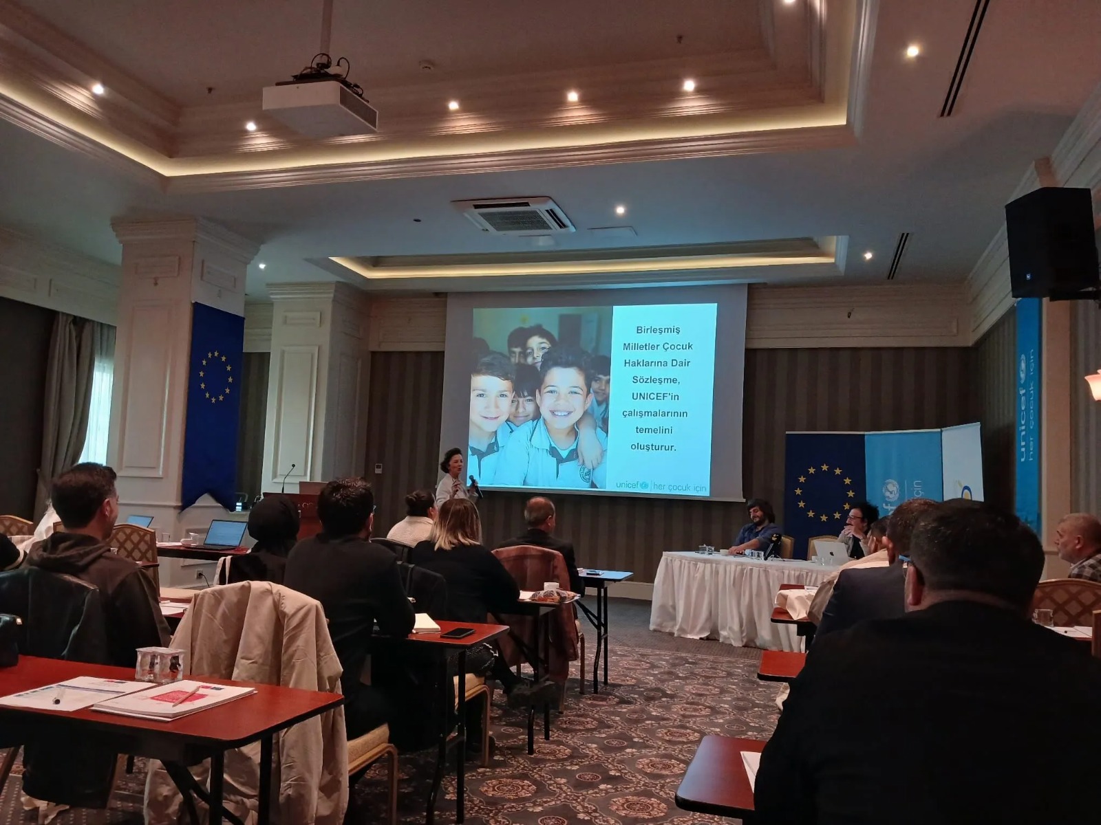 Van’da Çocuk Hakları Çalıştayı başladı