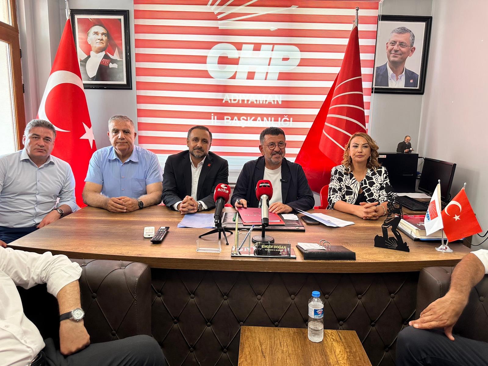 Veli Ağbaba, Milli Savunma Bakanını İstifaya Çağırdı