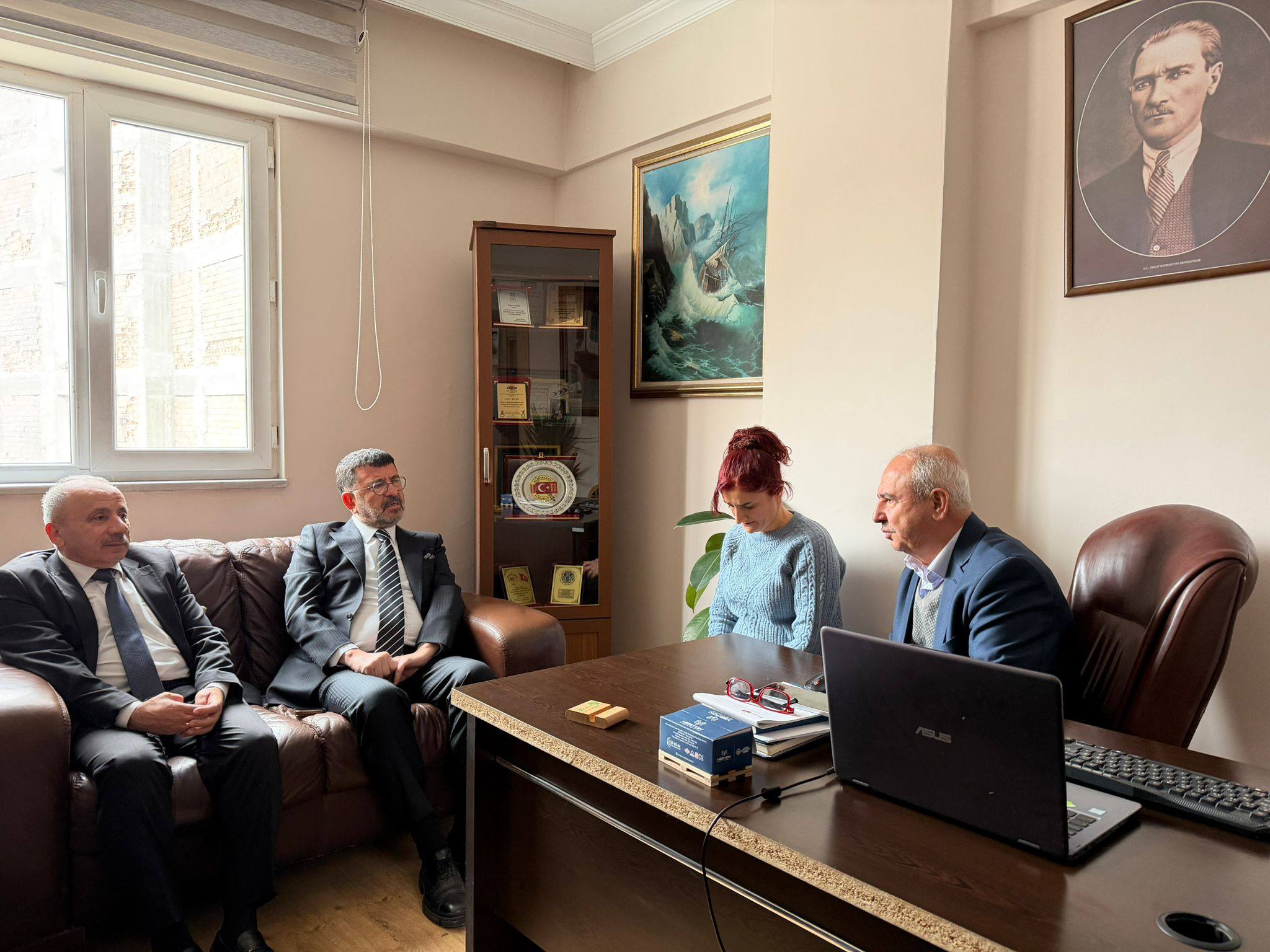 Veli Ağbaba: Samimilerse Kürecik Üssünü Kapatsınlar