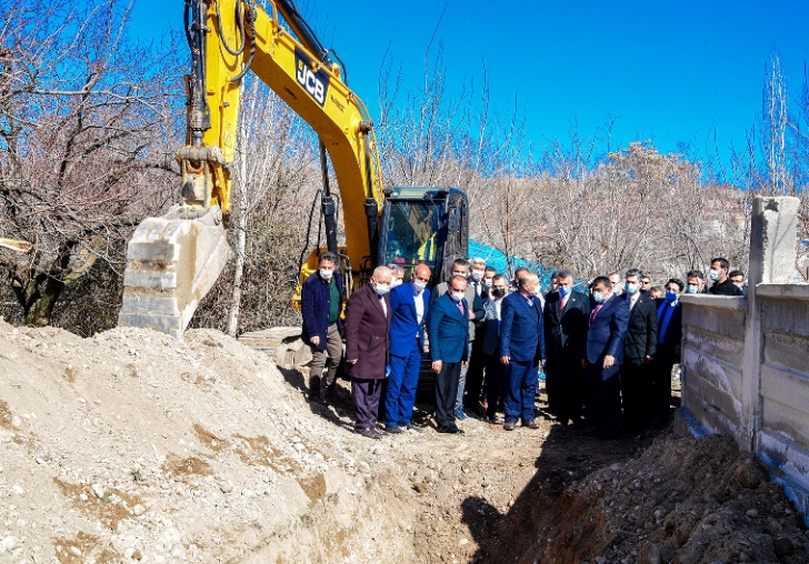 Yazıhan Mısırdere Mahallesi Kanalizasyona Kavuşuyor