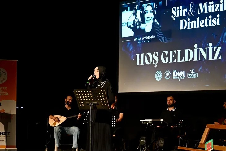 Yeşilyurt’ta Şiir Ve Müzik Dinletisi Düzenlendi