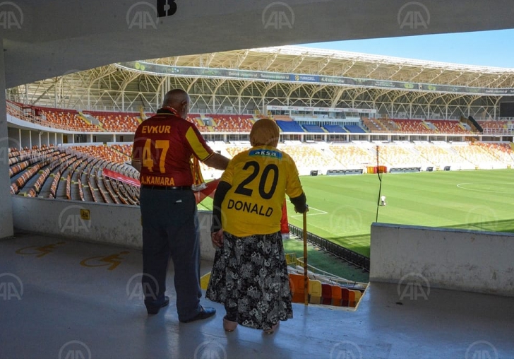 Yeni Malatyaspor'un emektar taraftarları Ayın Fotoğrafına aday gösterildi