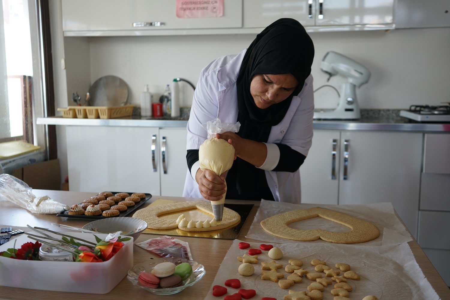 YEŞİLYURT BELEDİYESİ PASTACILIK KURSU AÇTI