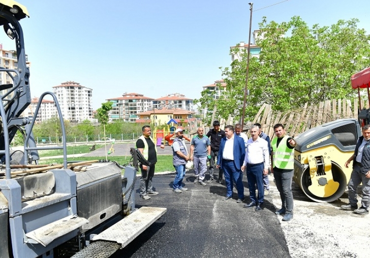 Yeşilyurt Belediyesi Tecde'nin Yollarını Yeniliyor