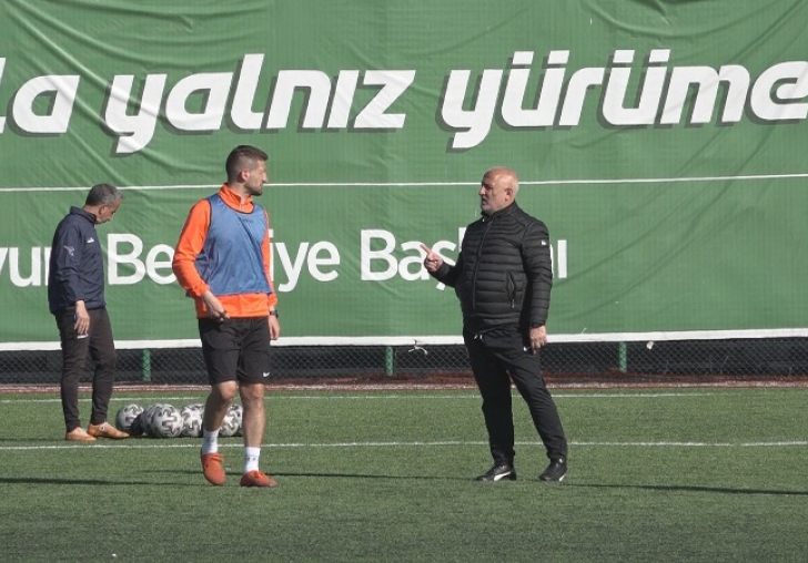 YEŞİLYURT BELEDİYESPOR, ŞAMPİYONLUK İÇİN KENETLENDİ