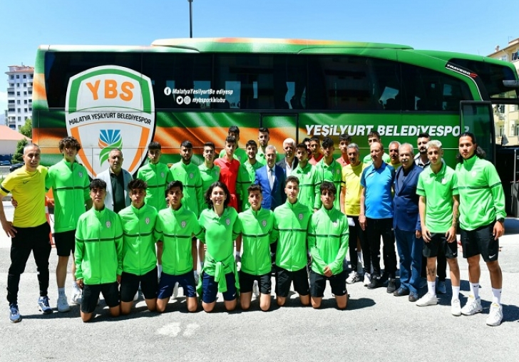 YEŞİLYURT BELEDİYESPOR U-18 TAKIMI K.MARAŞA GİTTİ