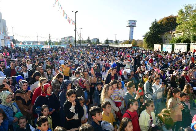 ‘YEŞİLYURT ÇOCUK KİTAPLARI’ FESTİVALİNE YOĞUN İLGİ