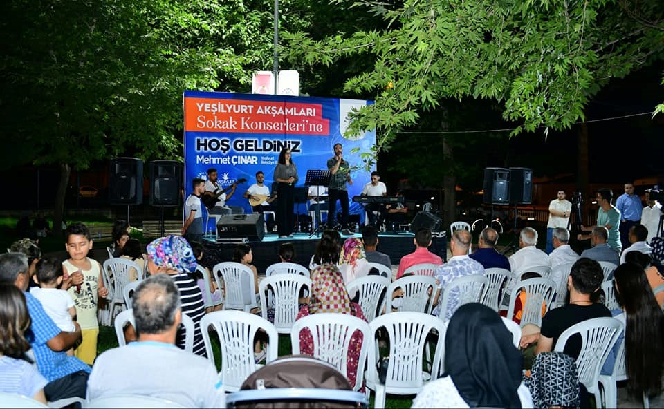 Yeşilyurt'ta Sokak Konserleri İlgi Görüyor