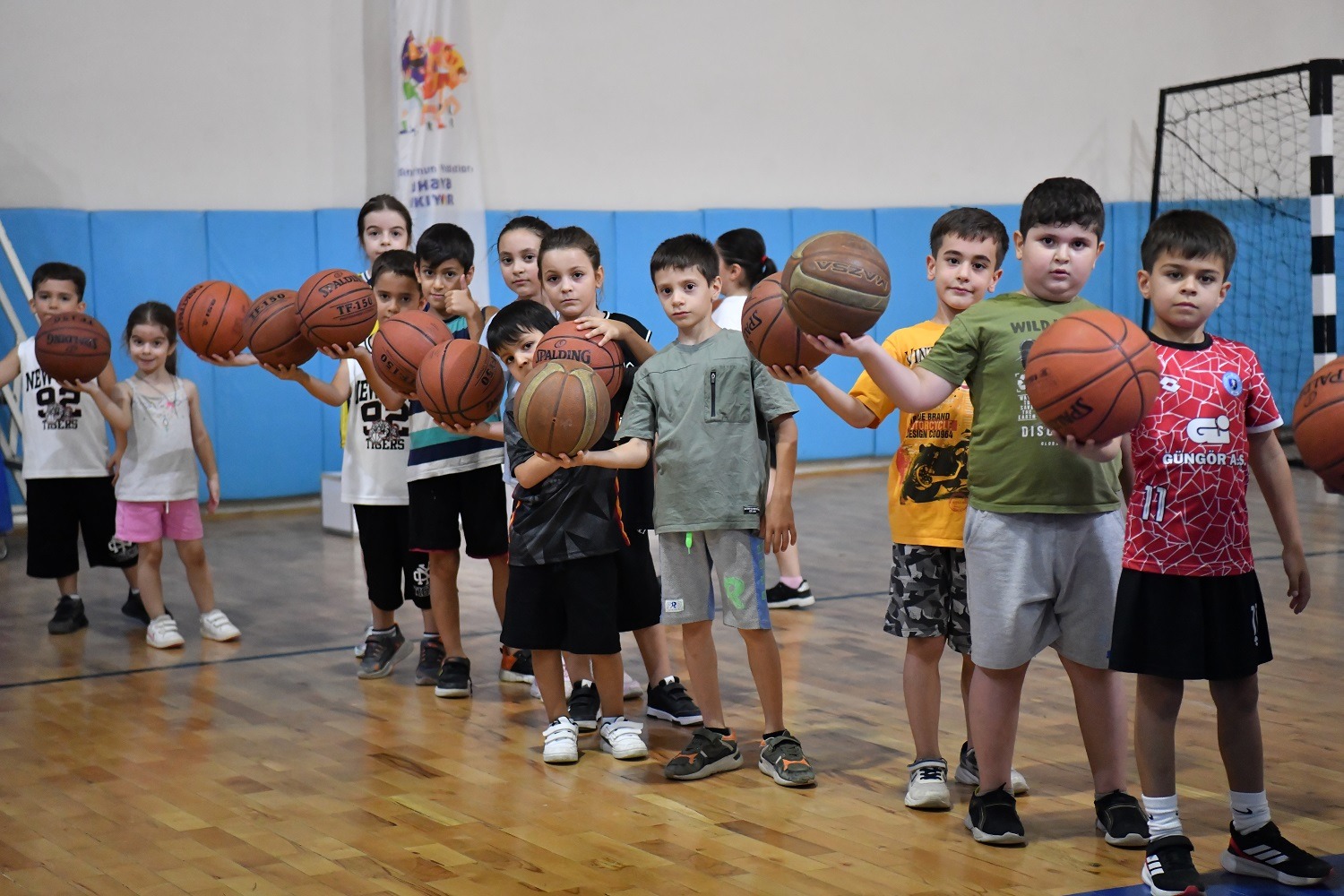 Yeşilyurt Belediyesi Basketbol Kursu Açtı