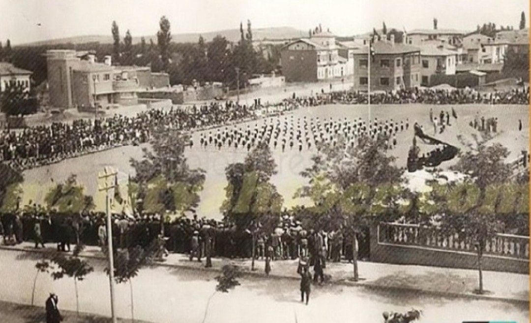 Yıl 1941... Malatya 19 Mayıs Gençlik Bayramı Kutlanıyor