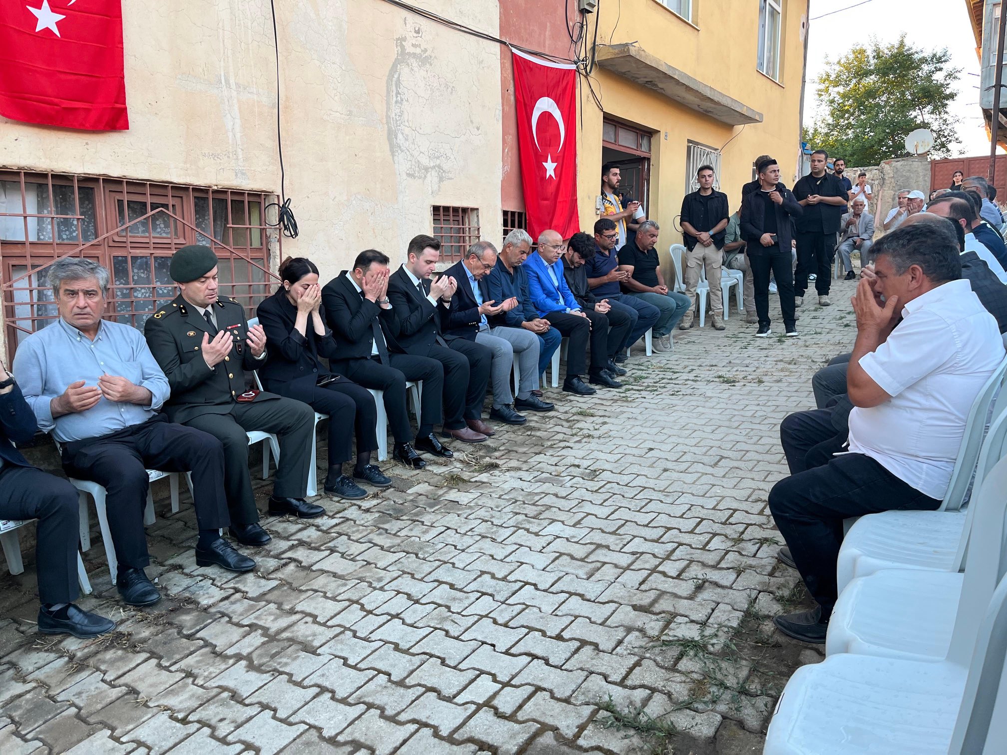 Şehit Ailesine Ziyaretler Yapıldı