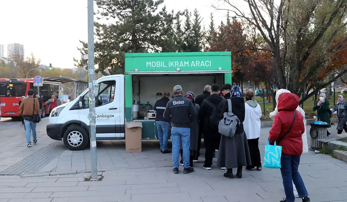 Çankaya Belediyesi Sabah Çorbası İkram Ediyor